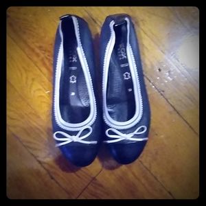 Geox blue ballet flats